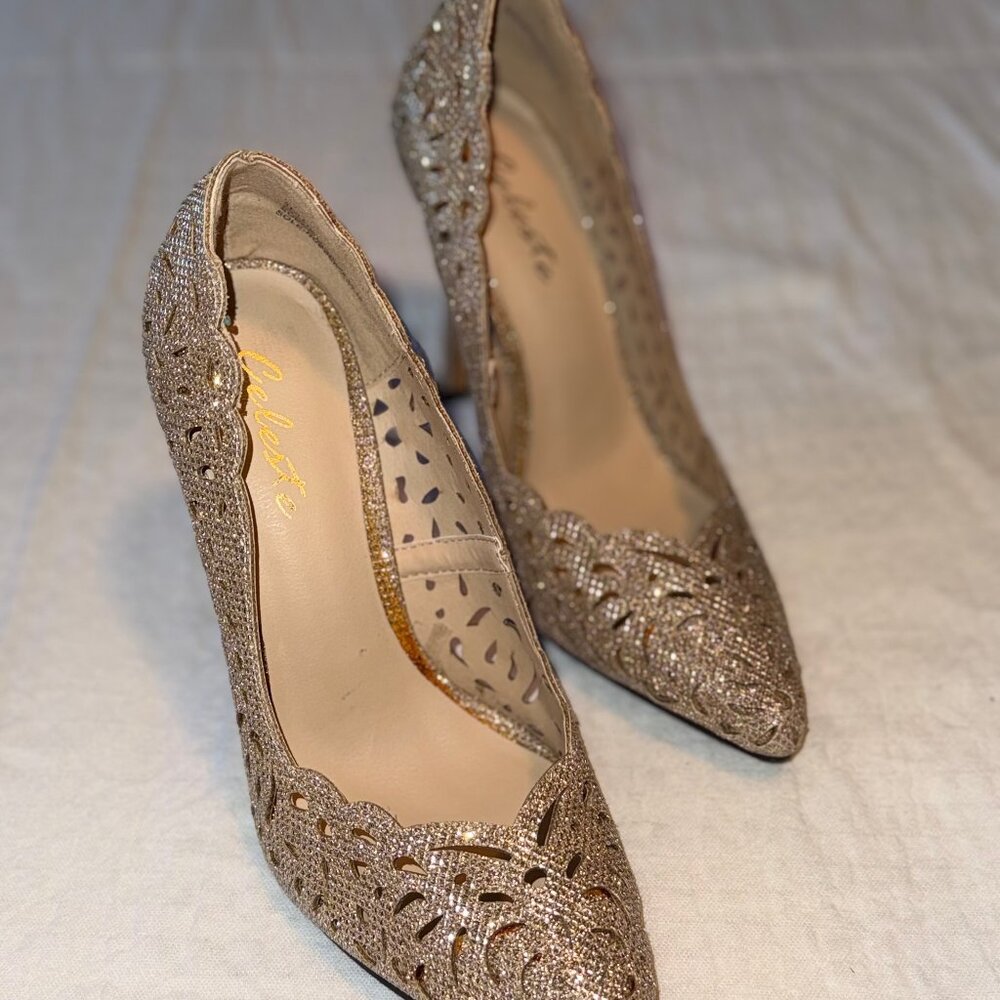 Celeste Nicholas-20 Glitter Pointed Toe Pumps in Gold | Size 6 | New